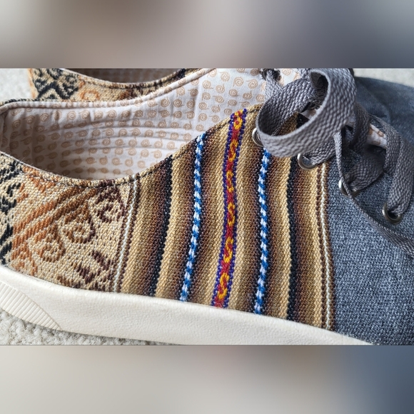 Pacha Mama Woven Tapestry Tribal Colorful Sneaker Shoes Size 9 - Picture 3 of 10